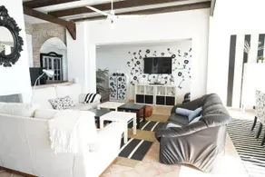 Beachfront house - Image 2