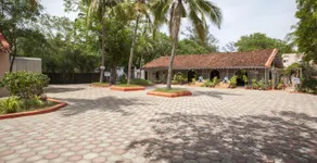 Golden Sun Beach Resort - Image 2