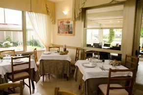 Hotel Consul - Image 2