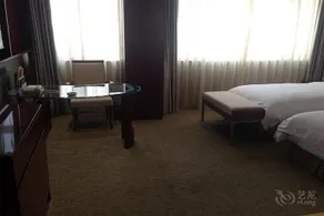 HUANGHE HOTEL - Image 3