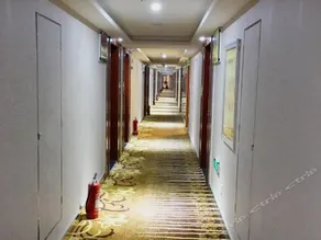 Super 8 Hotel Xining Railway Station Xinqian International - Image 4