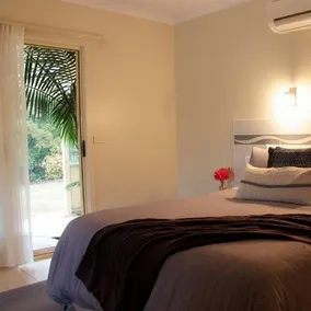 Cottonwoods Accommodation - Image 2