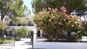 Park Hotel - Image 2