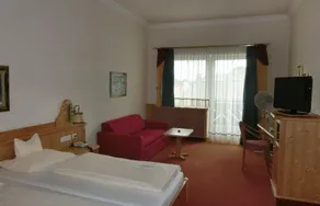 Hotel & Restaurant Zur Linde - Image 4