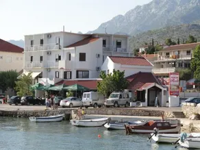 ROLI pansion i restoran Starigrad-Paklenica - Image 2