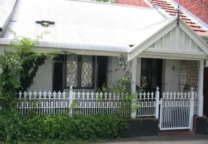 Jerningham St. Cottage - Image 2