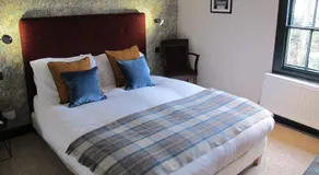 The Yew Tree - Image 4