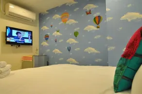 Fengjia Happy Play Hostel - Image 5