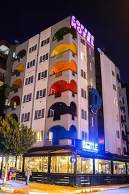 Voswos Garage Hotel - Image 4