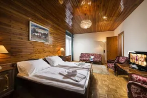 Ozoon Hotel - Image 4