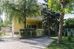Kenese Gyongye Apartmanhaz - Image 4