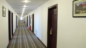 Super 8 Hotel Beijing Changping Shahe Subway Stati - Image 3