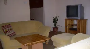 Hajnalka Apartmanház - Image 3