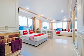 Phuket Airport Lounge Club 96 - Image 2