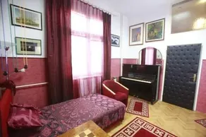 Apartment Red Rose - Image 1