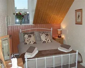 Sea Lynn Guest House - Image 3