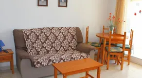 Apartment mit Pool und Terrasse - Image 5