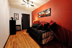 Duplex 87Th Street - Image 2