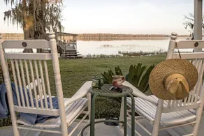 Hampton Lake Bed and Breakfast - Image 1
