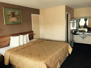 Budget Inn Columbus - Image 3