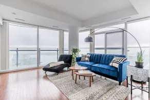 Executive Corner Suite with Panoramic View - Image 1