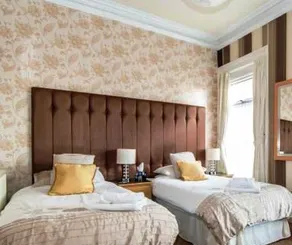 The Garden Court Guest House - Image 2