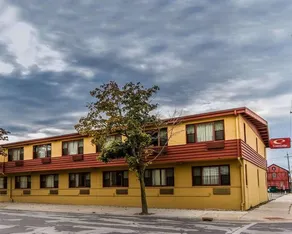 Econo Lodge Manitowoc - Image 3