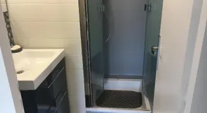 Appartement T2 refait à neuf, piscine - Image 3