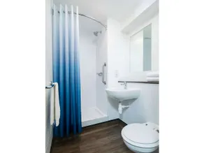 Travelodge Ringwood Hotel - Image 3