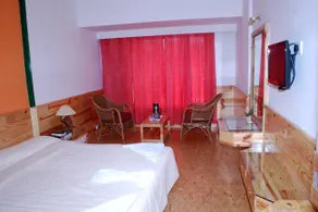 Golden Parks Inn - Image 4