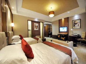 Dongquan Hot Spring Holiday Hotel - Image 4
