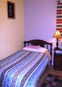 Camelot Inn & Hostel - Image 5