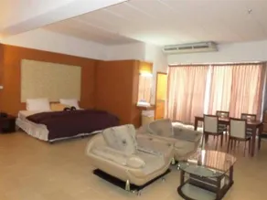 Meridian De Bangkok Hotel - Image 2