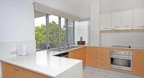 Unit 2 'Sea Breeze Villas', Coolum Beach - Image 2