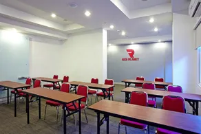 Red Planet Makassar - Image 3