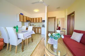 Vesna Parat Apartments and Rooms - Image 5
