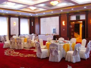 Juxiantang Hotel Harbin - Image 4