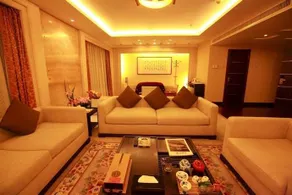 Kunming Lake View Hotel - Image 4
