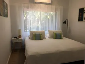 Hooleys Beach House - Image 5