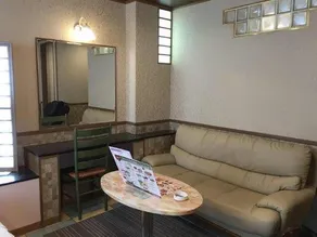 MC TOWERSIDE Hotel - Image 4