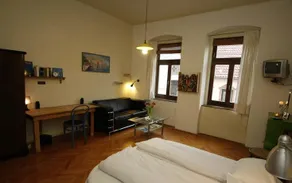 Green Garden Apartment - Image 3