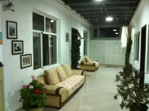 Cherry Business Hotel - Image 2