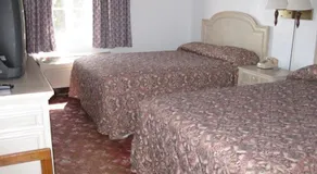 Economy Inn - Image 2