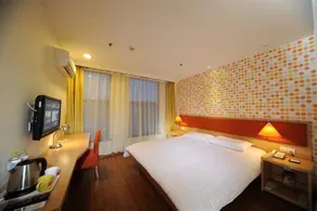 Home Inn - Image 5