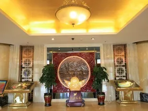 East Lake Century Hotel - Image 3