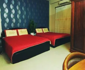 Pink Hotel - Image 1