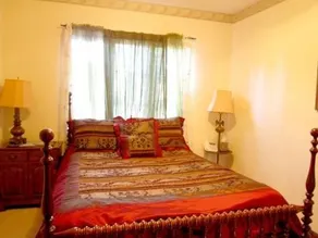 Tudor Rose Manor Santa Cruz - Image 5