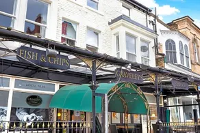 Cheltenham by Harrogate Serviced Apartments - Image 2