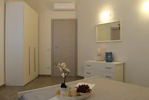 Caneis Apartments - Image 5