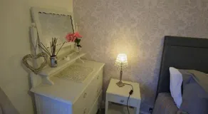 Lizzie's Retreat - Image 3